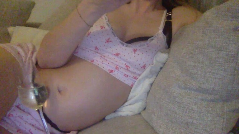 YourBabyGirllxo's Streamate show and profile