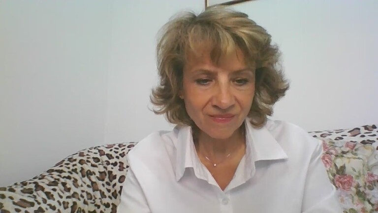 SimplyEnchanting's Streamate show and profile