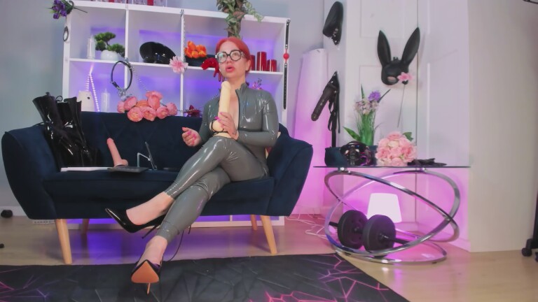 Ella_Kross's Streamate show and profile