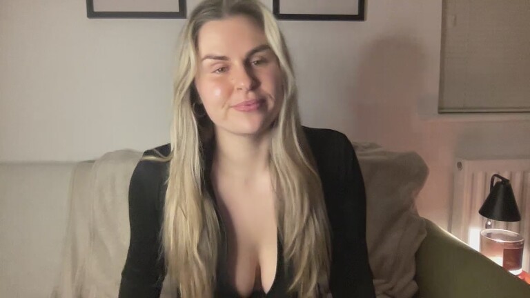 ClaraXVale's Streamate show and profile