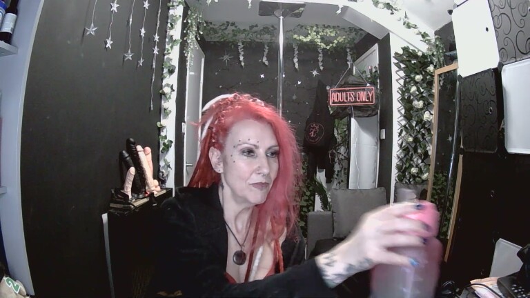 SkySparks's Streamate show and profile