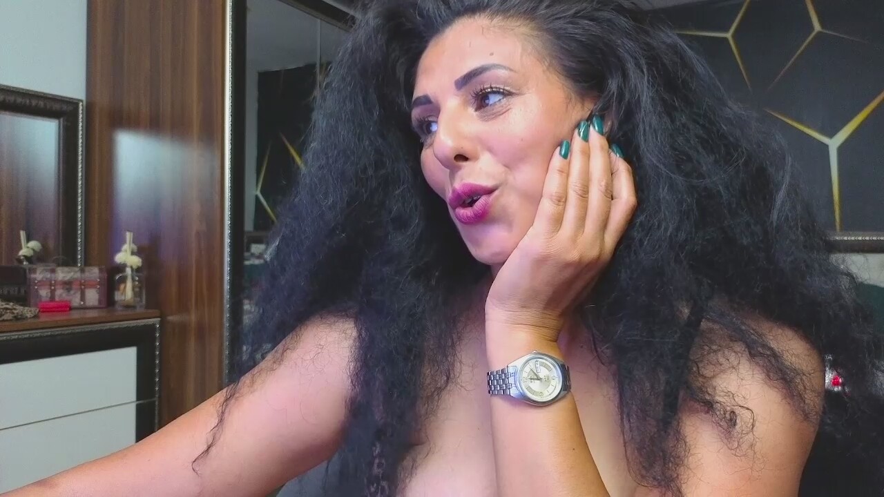 Curly_Sexy